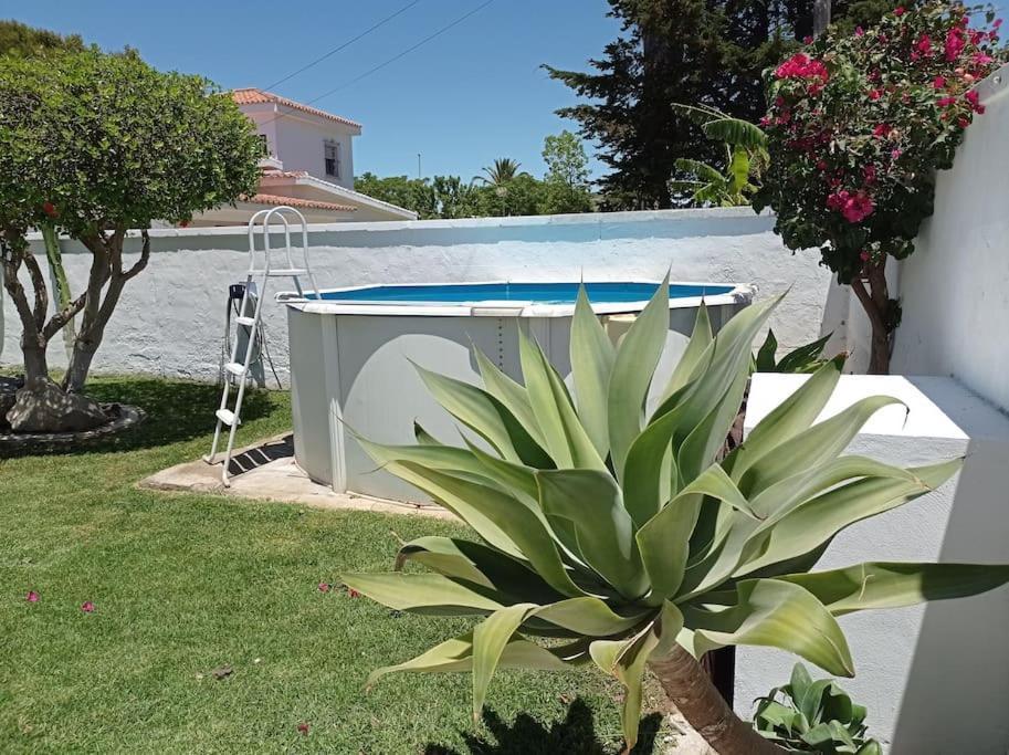 Apartamento Privado Con Jardin, Piscina Elevada Y Bbq Chiclana de la Frontera Eksteriør bilde